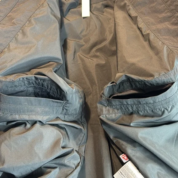 Lululemon Lightweight Insulated Shirt Jacket - Picture 9 of 16